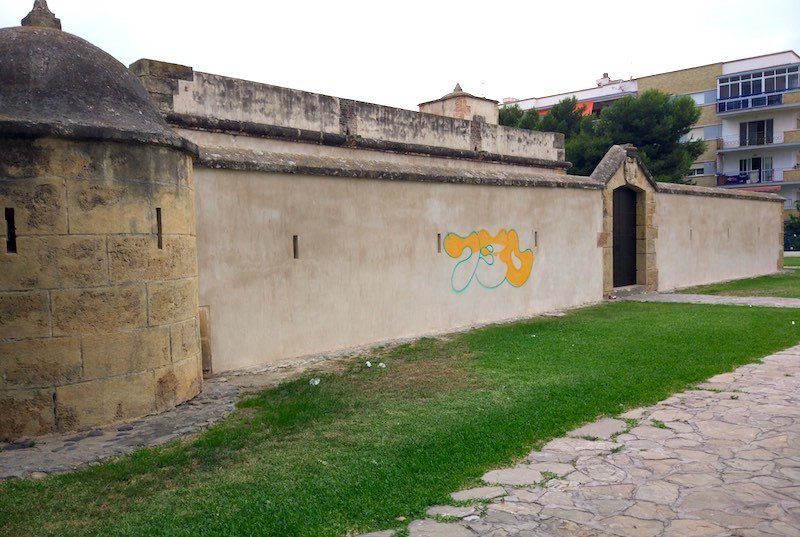 Nuevo graffiti Casa Fuerte copia
