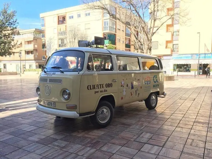 Furgoneta de promoción del Cliente Oro