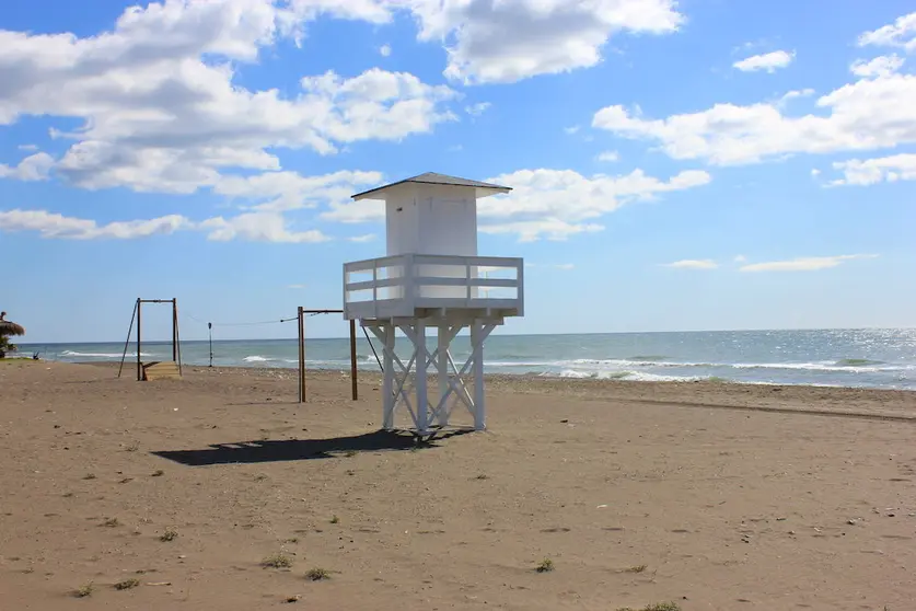 Playa Torre de Benagalbón 1024x680