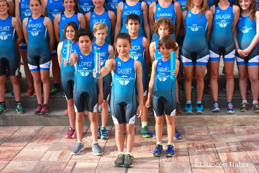 Club Triatlón se une a pasaloporelautismo