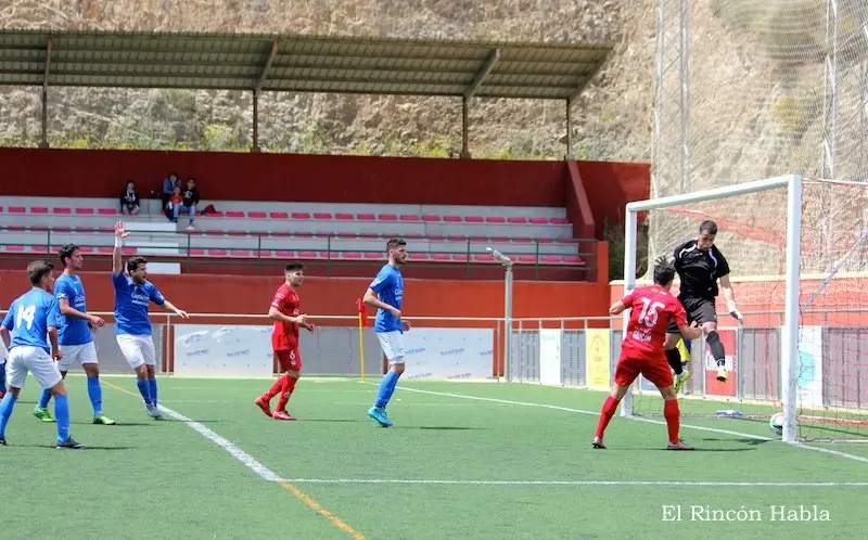 CD Rincon vs UD Maracena Momento del tecer gol - 9701 copia