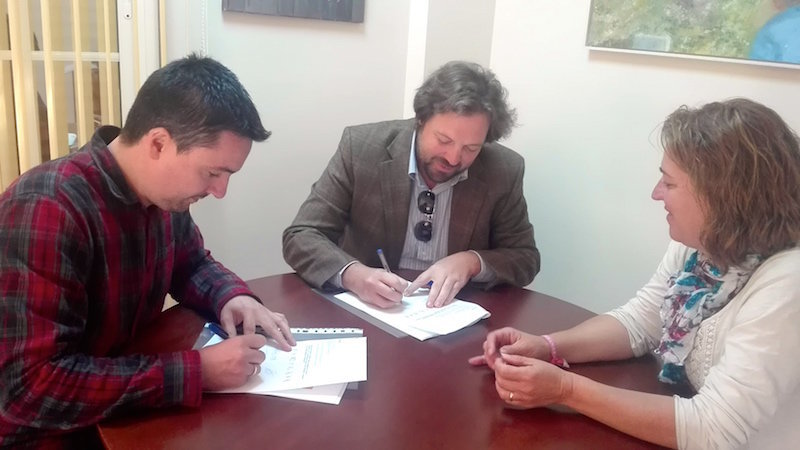 Acuerdo Ayto Arenas y Tu Pueblo Accesible_20161117_133334