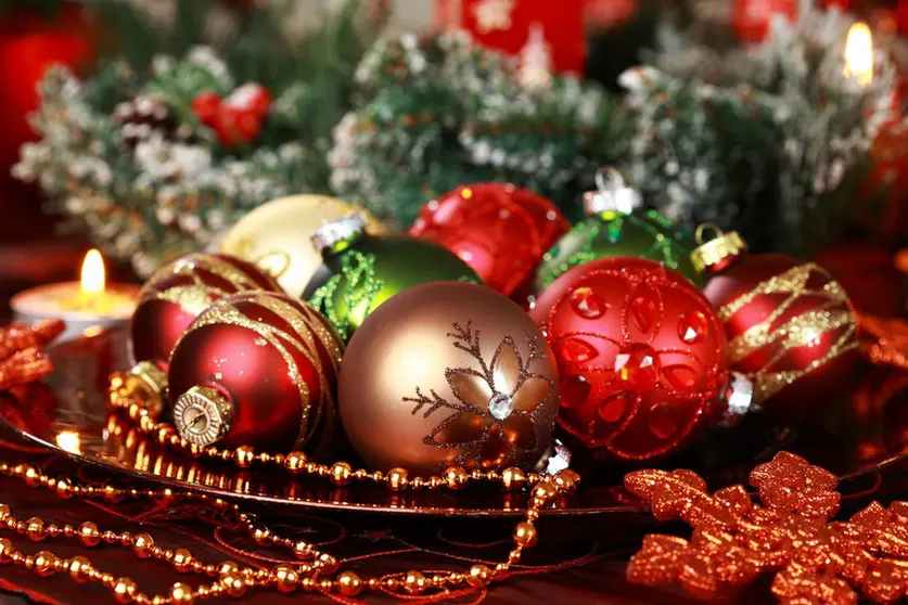 05257g-guardar-decoracion-navidena
