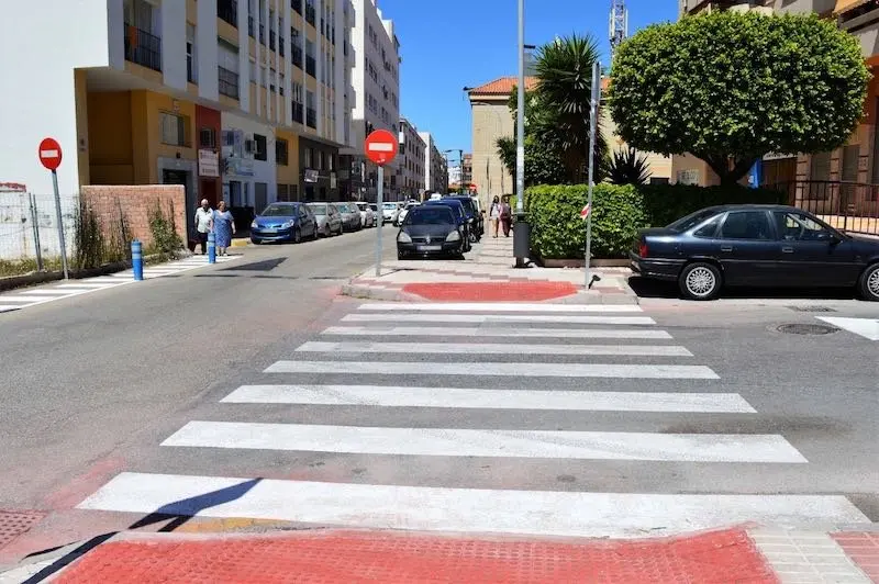 Calle Ronda con el paso rebajado