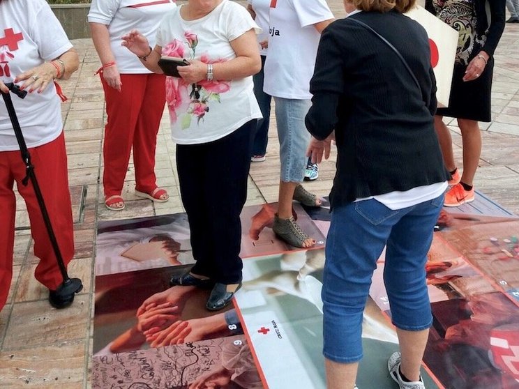Evento de Cruz Roja en la Plaza Al-Ándalus