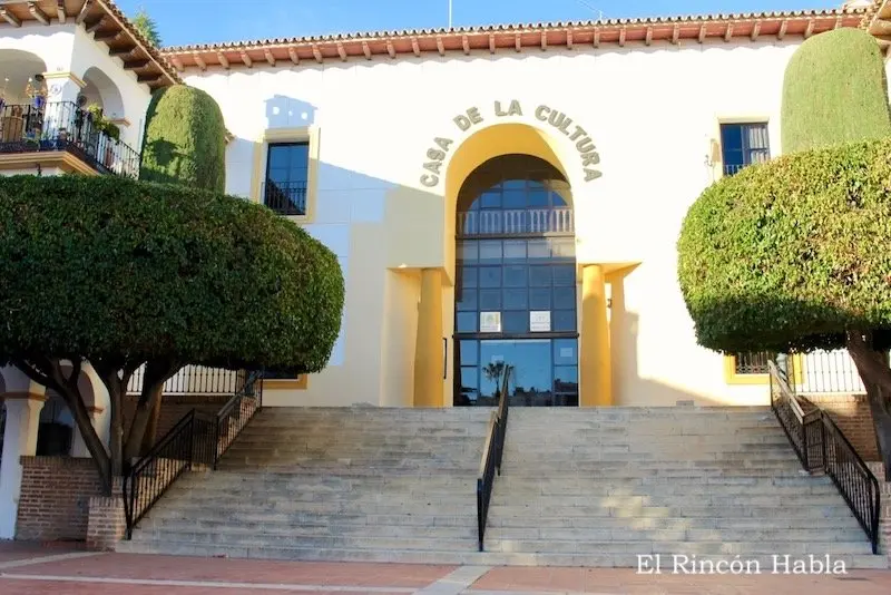 Casa de la Cultura y Sala las Musas de la Cala del Moral