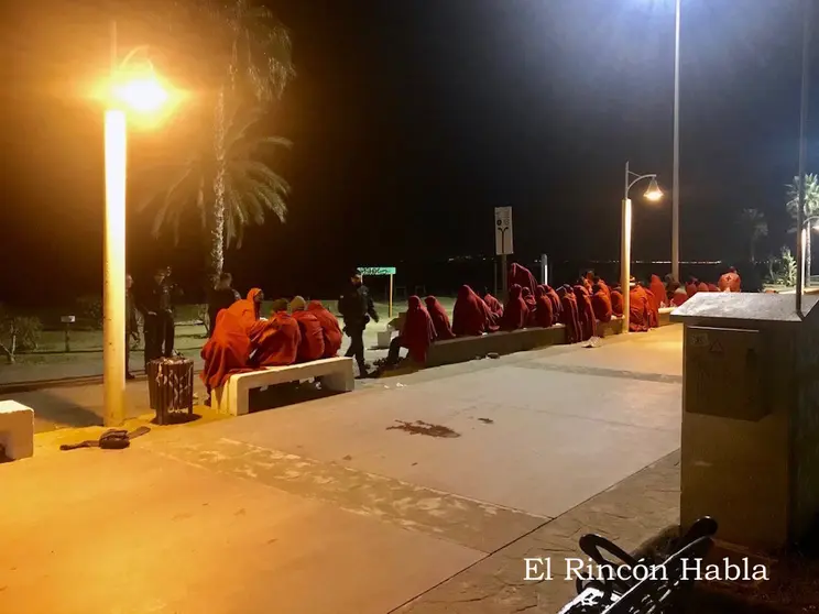 Inmigrantes llegados a la playa de Rincón de la Victoria