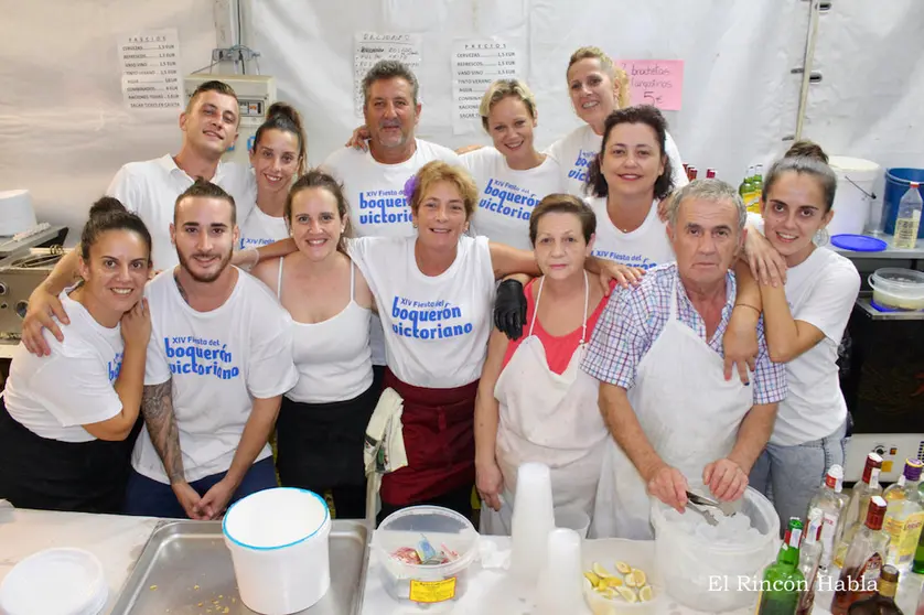 Equipo de cocineros y camareros de la Fiesta del Boquerón 2018