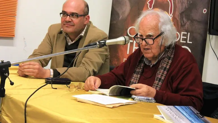 Antonio Mu&ntilde;oz Frias - Poeta_0031