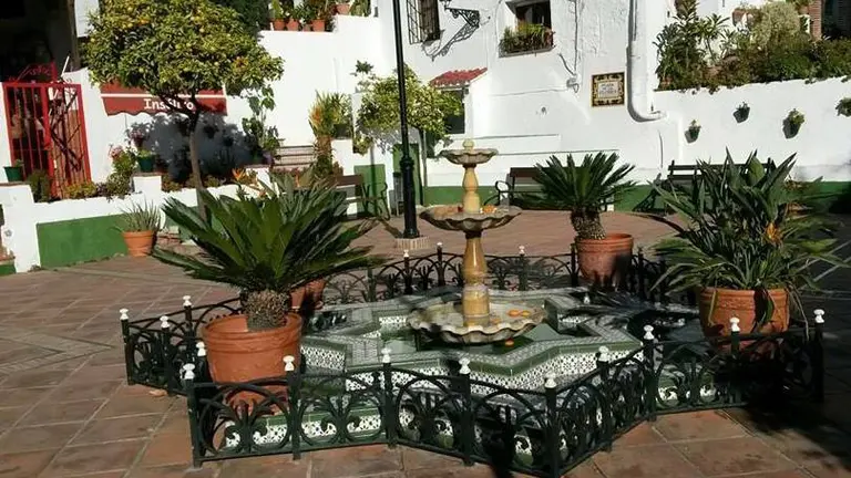 Plaza de las Flores - Benagalb&oacute;n