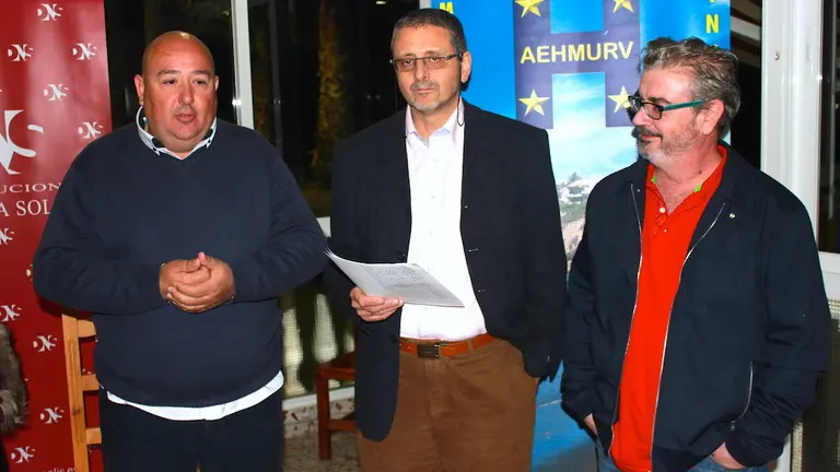 Oscar Salado, Ricardo Anaya y Juanma Carrascosa en la asamblea de AEHMURV