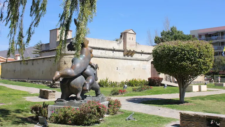 Casa Fuerte Bezmiliana