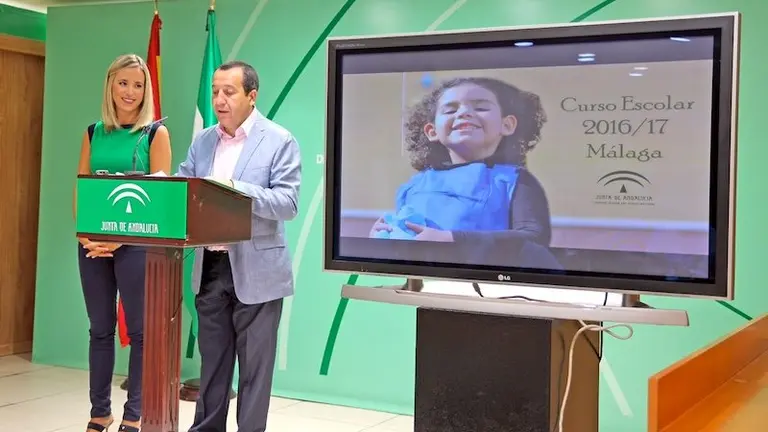 Patricia Alba y Jos&eacute; Luis Ruiz Espejo en la presentaci&oacute;n nuevo curso escolar 2016/2017