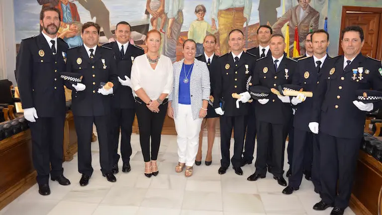 D&iacute;a de la polic&iacute;a - agentes distinguidos