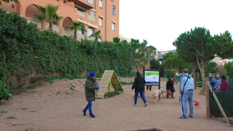 Parque canino Las Vi&ntilde;as