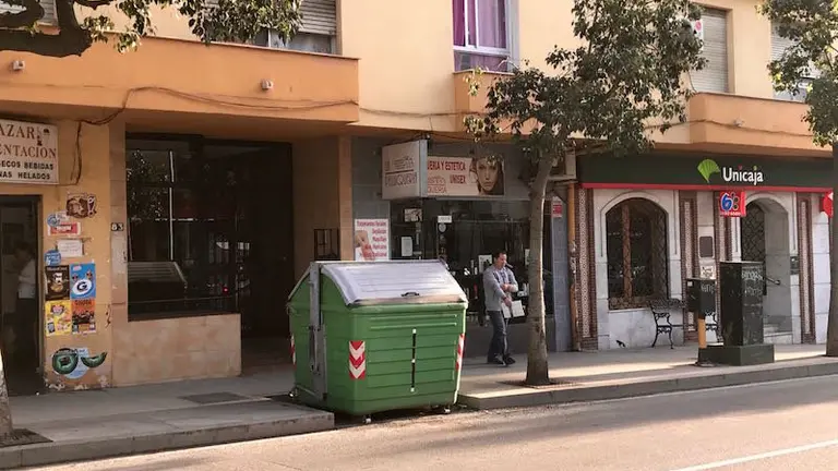 Contenedor de basura en La Cala del Moral