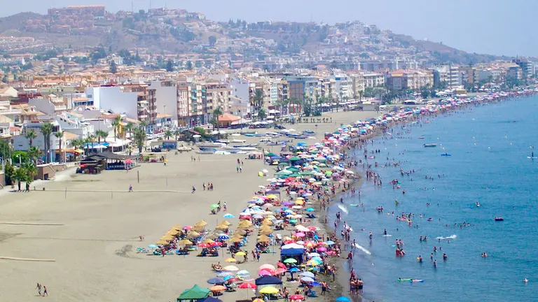 Playa Rincon de la Victoria en julio