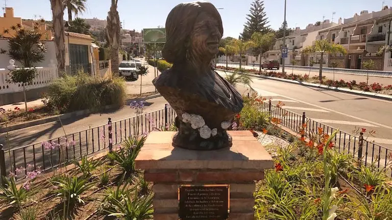 Busto Ni&ntilde;a Chica