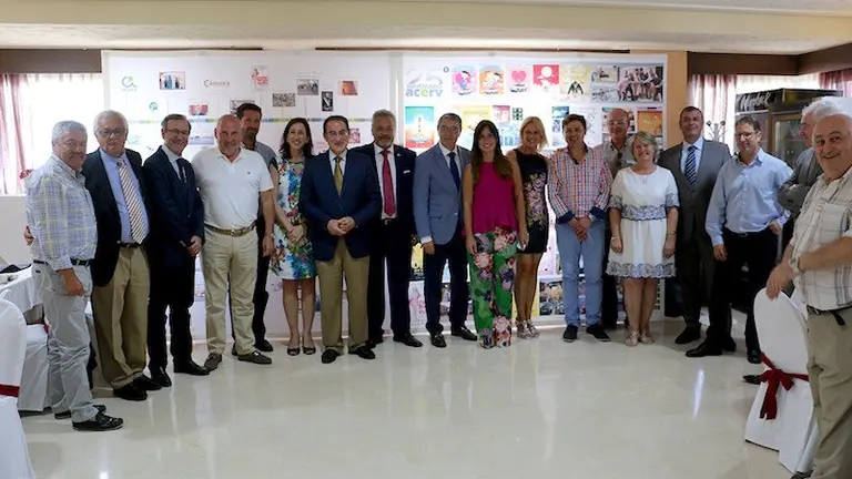 Asociados y autoridades en el 25 aniversario de ACERV