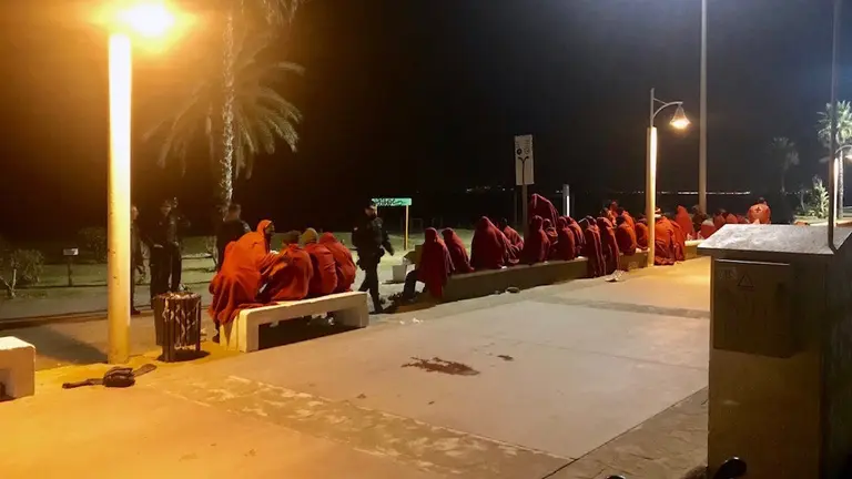 Inmigrantes llegados a la playa de Rinc&oacute;n de la Victoria