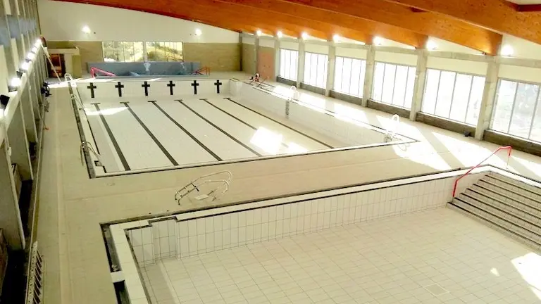 Piscina cubierta de Rinc&oacute;n de la Victoria