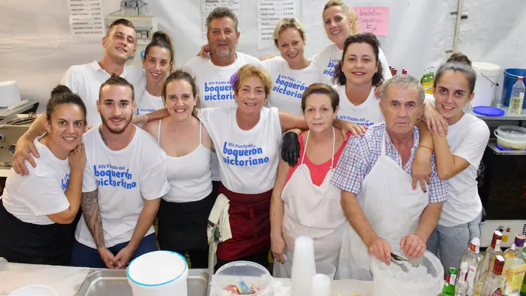 Equipo de cocineros y camareros de la Fiesta del Boquer&oacute;n 2018