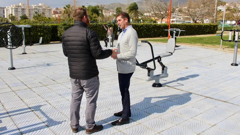 Jos&eacute; Luis P&eacute;rez, concejal de Servicios operativos en el Parque biosaludable. Parque Huerta Juli&aacute;n.