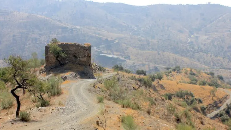 Torreon de Albenda - Ruta Granadillas SL A-82_2379 1140x420