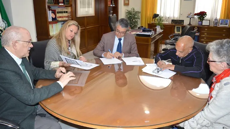 Firma Adjudicacion Bar Hogar Jubilado 800x532