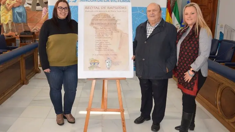 Presentaci&oacute;n del recital de rapsodas.