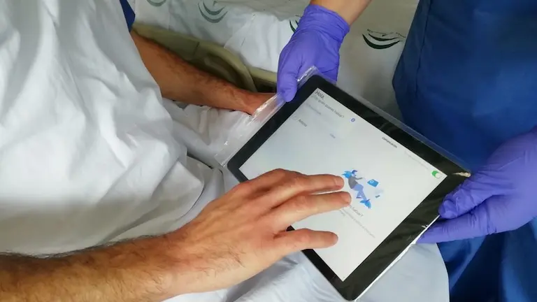 Videollamadas en el Hospital de la Axarquía