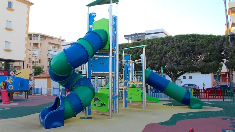 Parque Infantil junto a Oficina de Turismo