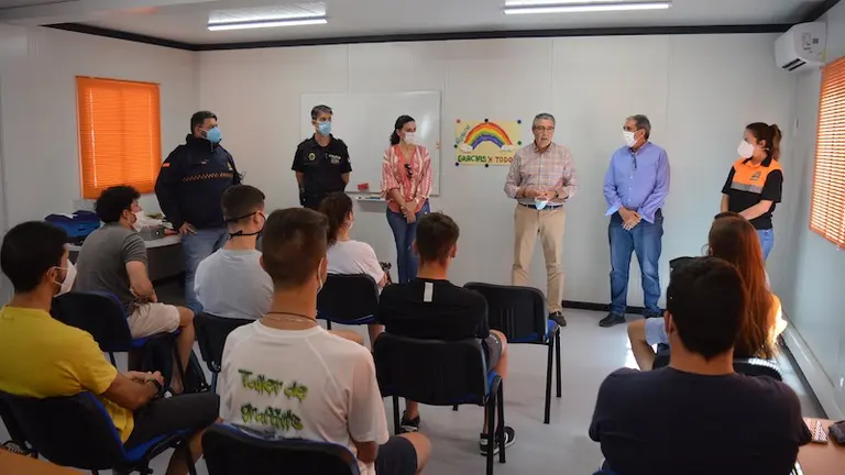 Presentaci&oacute;n de vigilantes en la sede Protecci&oacute;n Civil