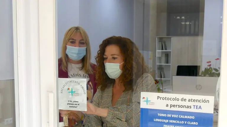 Roc&iacute;o Calder&oacute;n en un establecimiento adherido.