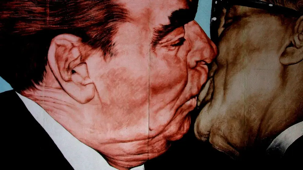 beso Breznev Honecker