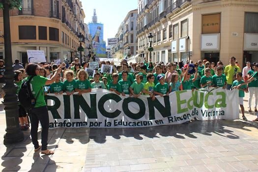 Manifestación por el cuarto instituto