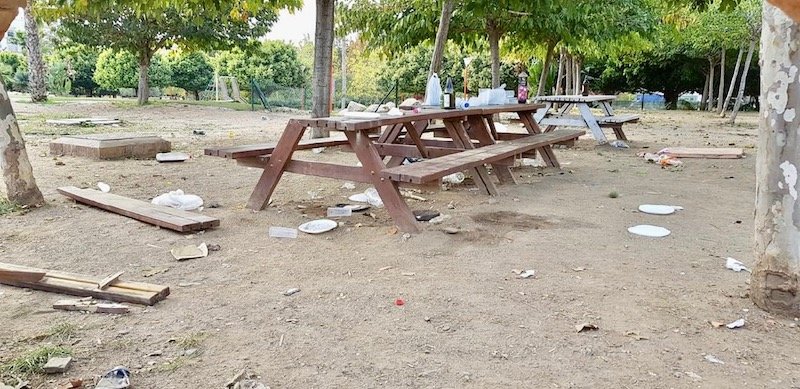 Huerta Julian Botellon Destrozos - 2 de 3