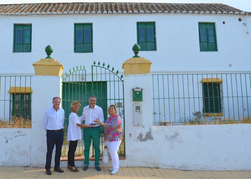 entrega de llaves del cortijo Diego Linares de Lo Cea 31-8-2017 800