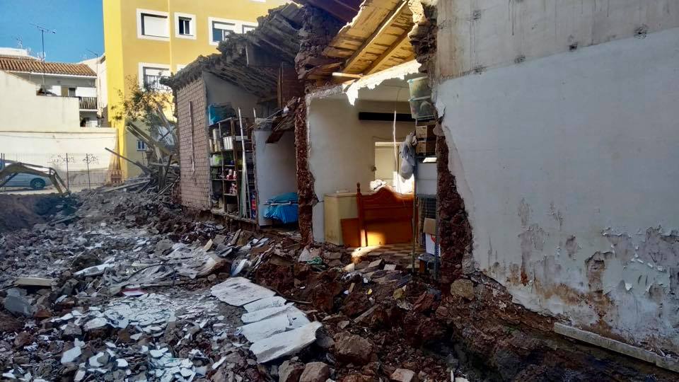 Colapso de la pared de una vivienda durante un derribo 2
