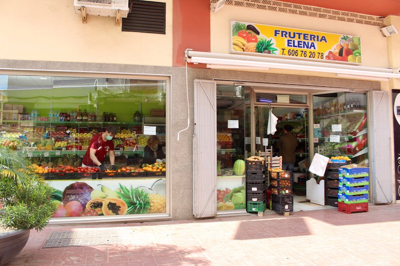 Establecimiento de productos de primera necesidad